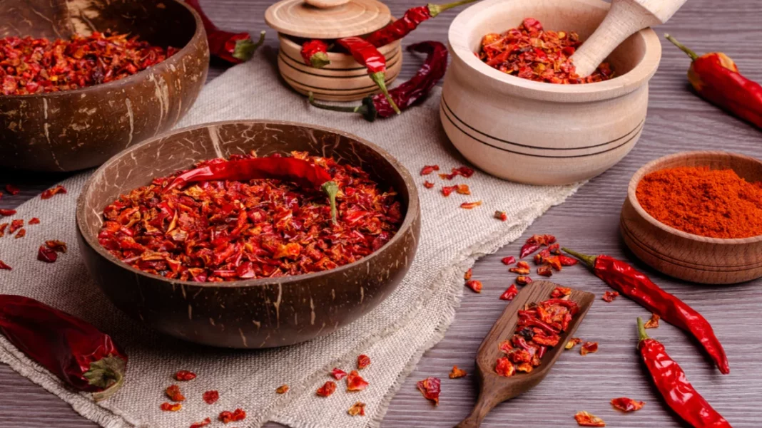 wellhealthorganic.comred-chilli-you-should-know-about-red-chilli-uses-benefits-side-effects