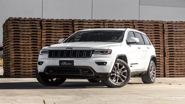 Jeep Compass: Elevating the Compact SUV Experience