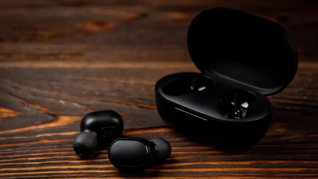 best wireless earbuds under 200 dollars 2024