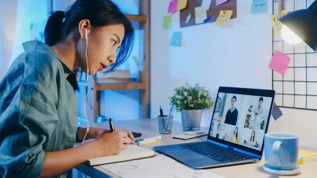 educationscreens com